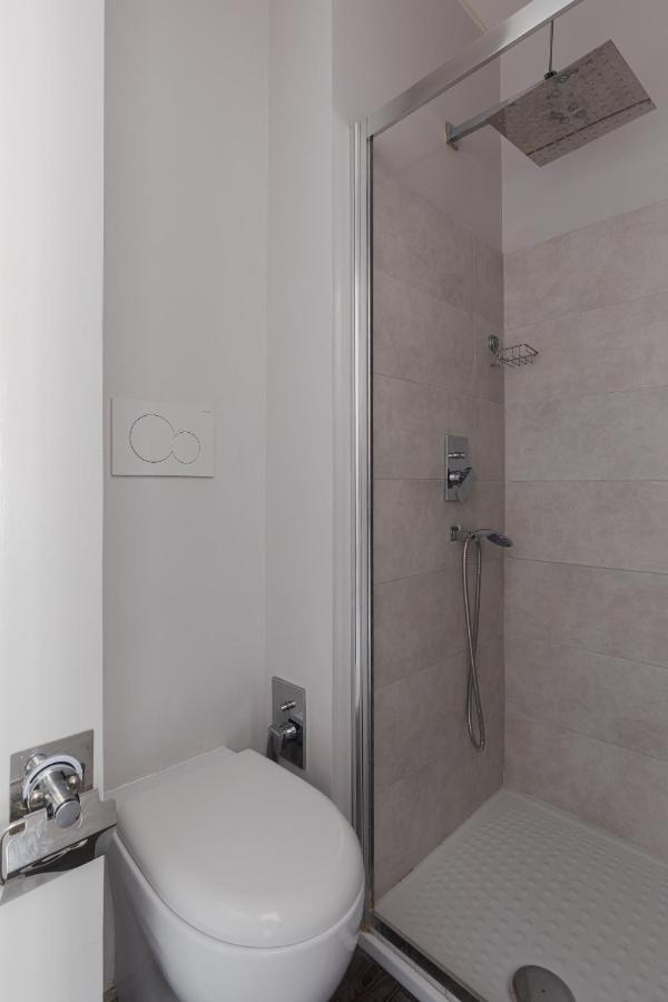 Residenza Il Giglio Hotel Rome Exterior photo