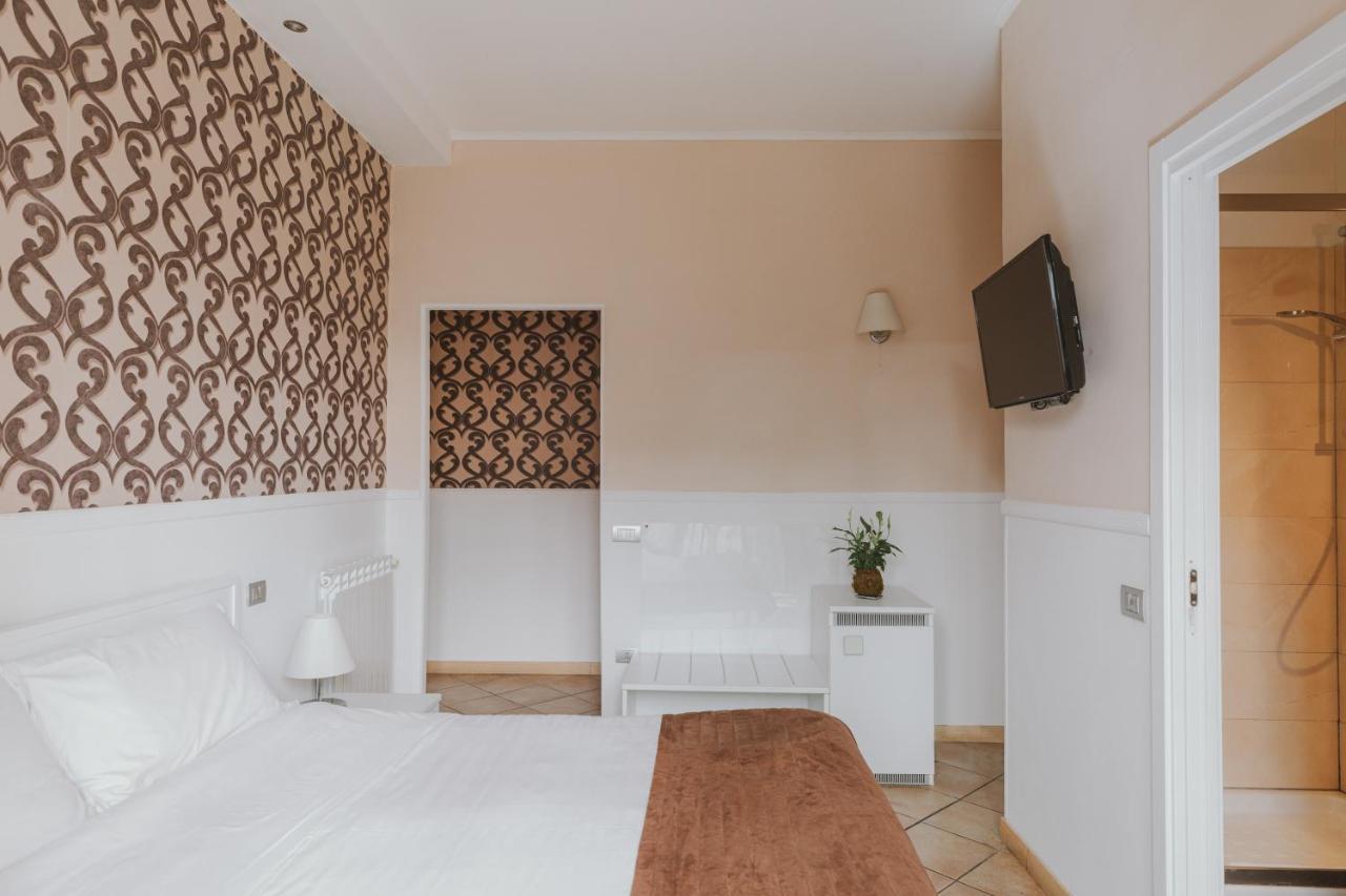 Residenza Il Giglio Hotel Rome Exterior photo