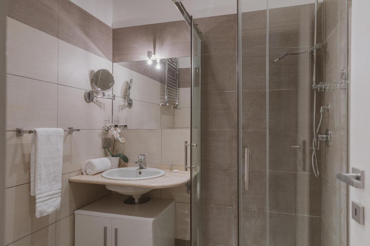 Residenza Il Giglio Hotel Rome Exterior photo